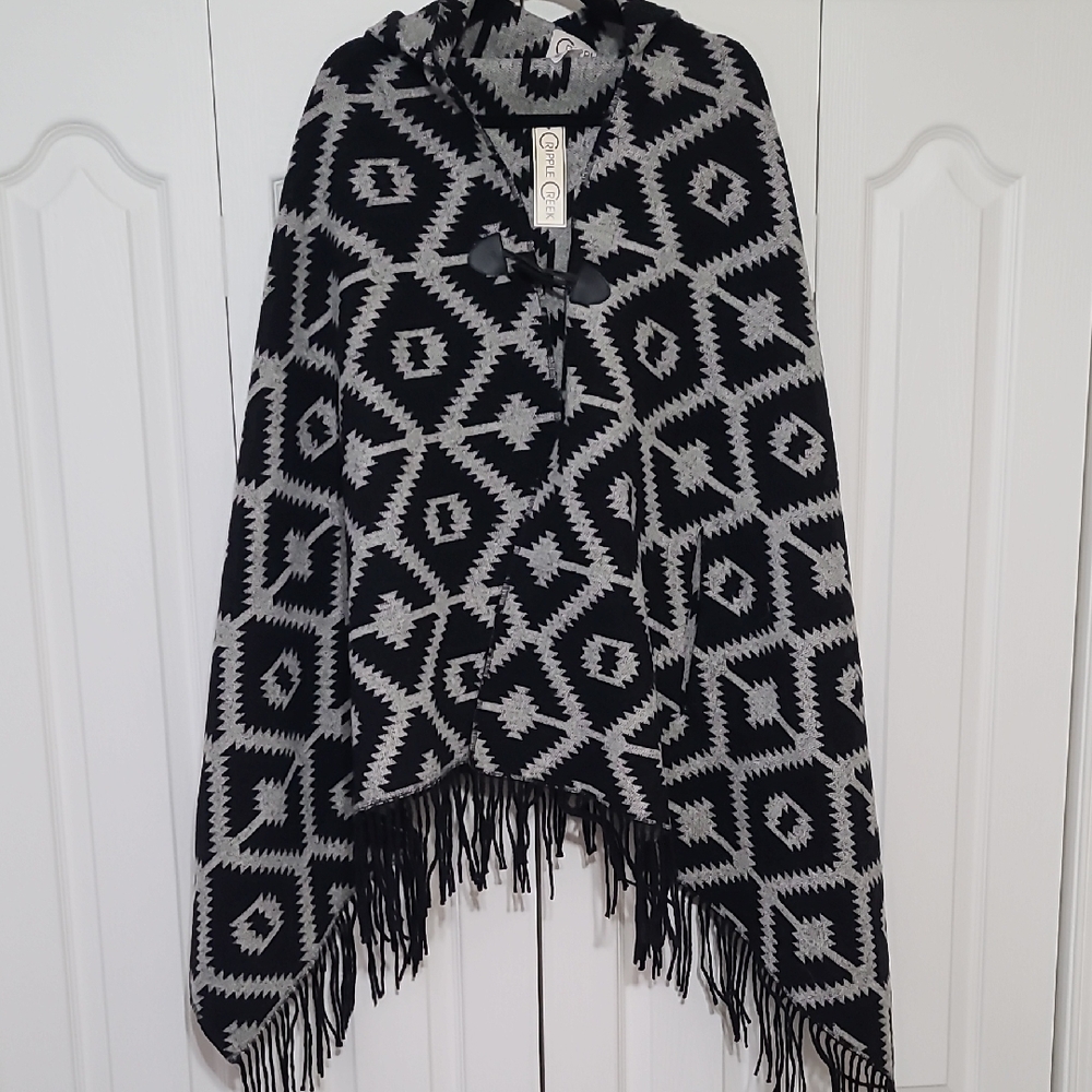 Cross Creek Southwestern Print Hooded Fringed Cape OS